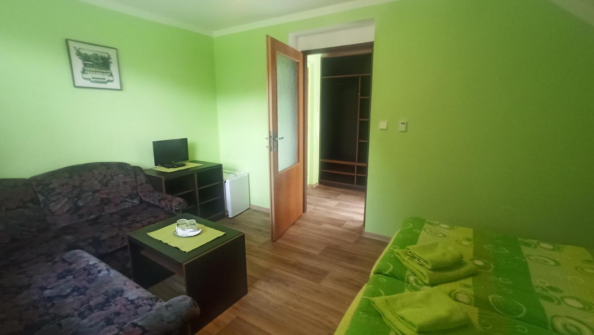Penzion U Kostela Mláka Exterior foto