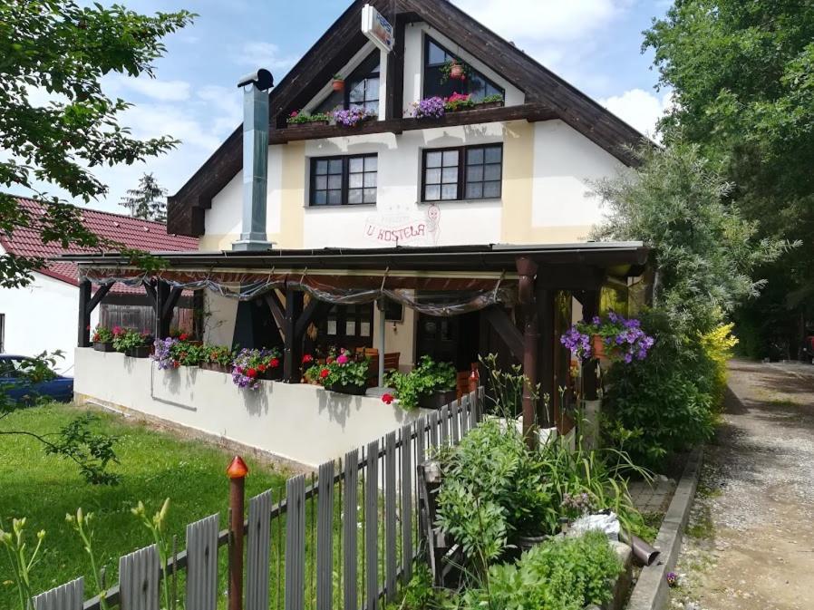 Penzion U Kostela Mláka Exterior foto